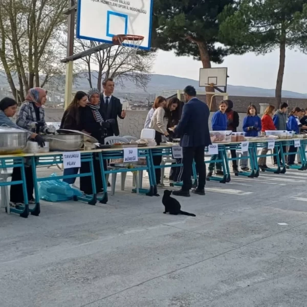 Gazze İçin Dayanışma Kermesi – İlhan Kuşan Ortaokulu