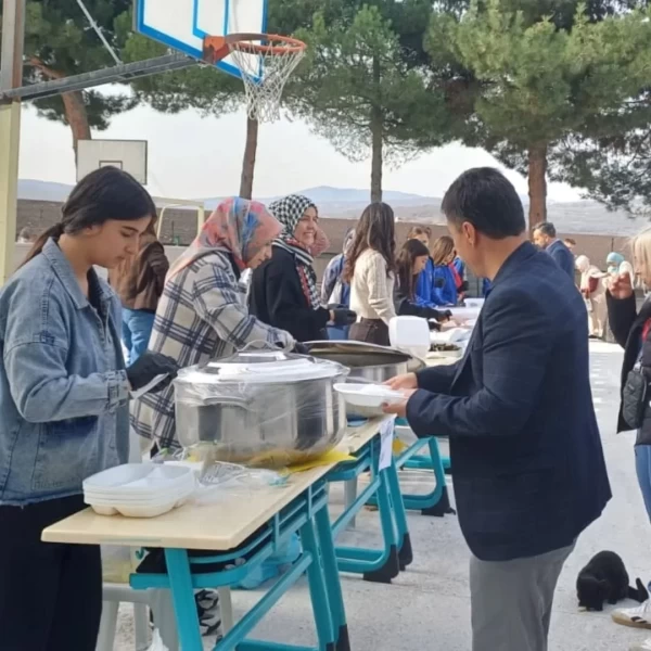 Gazze İçin Dayanışma Kermesi – İlhan Kuşan Ortaokulu