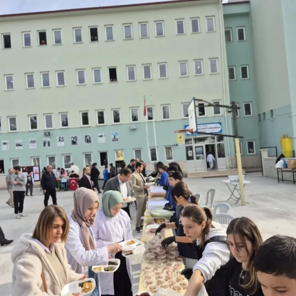 Gazze İçin Dayanışma Kermesi – İlhan Kuşan Ortaokulu